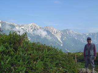 白馬三山を後ろに