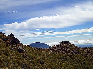 男体山