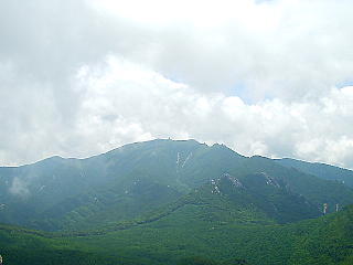金峰山が見える(五丈岩もはっきりと)
