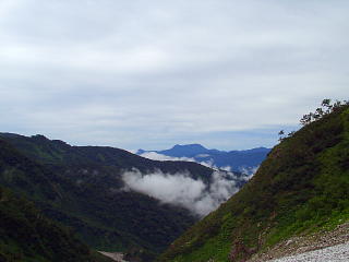 後ろを振り向けば戸隠山
