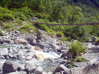 本谷橋