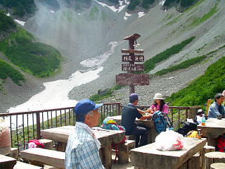 涸沢小屋にて