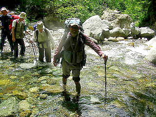 額平川の渡渉
